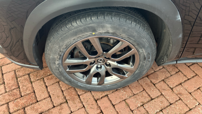 Lexus NX 300h 2.5 Luxury 5dr CVT [Premium Nav] Hybrid Estate